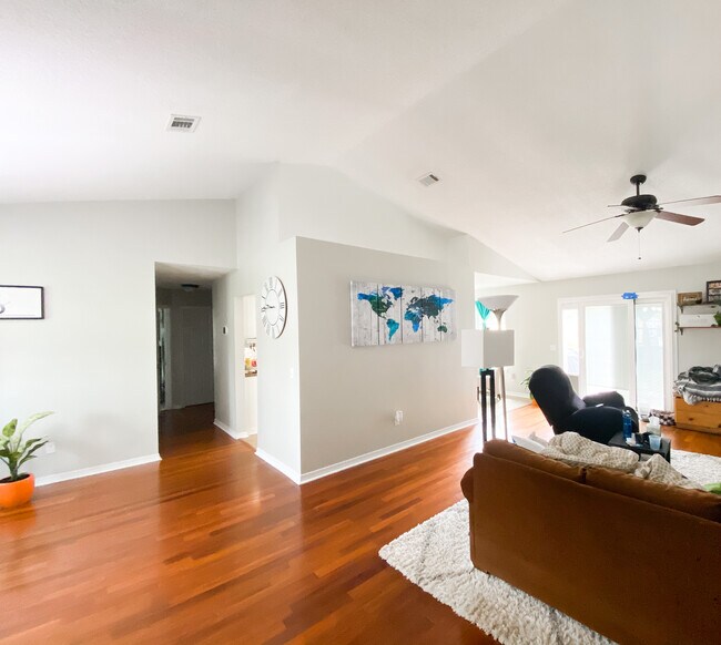 Building Photo - 1729 Shellfish Dr