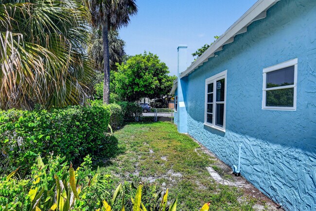 Building Photo - 3714 Morton Ave