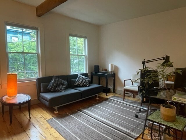 Building Photo - 105 Pleasant St