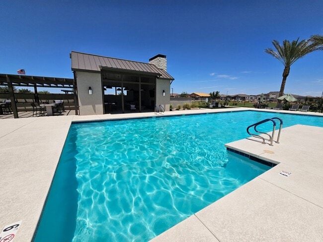 Building Photo - Wonderful new build with family fun amenities