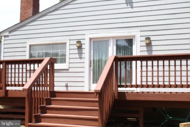 Building Photo - 3808 Delano St