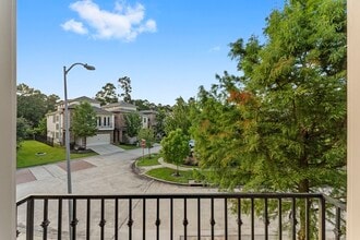 Building Photo - 10 Jarvis Row Cir