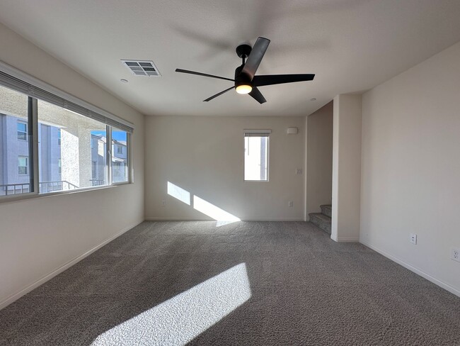 Building Photo - CONTEMPORARY TOWNHOUSE WITH AMENITIES AND ...