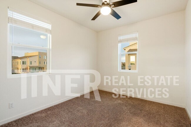 Building Photo - 3698 E Commerce Way