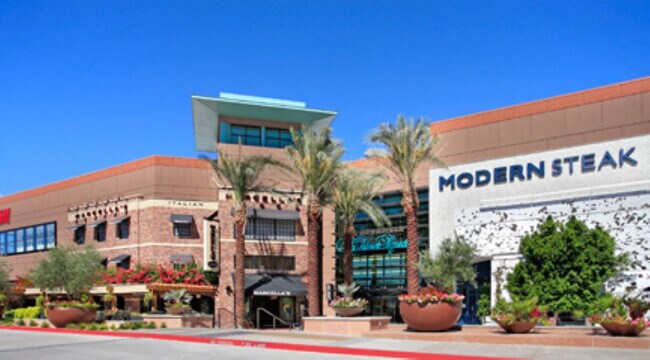 Building Photo - 7401 N Scottsdale Rd