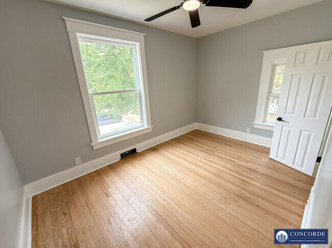 Building Photo - 3210 S 48th St