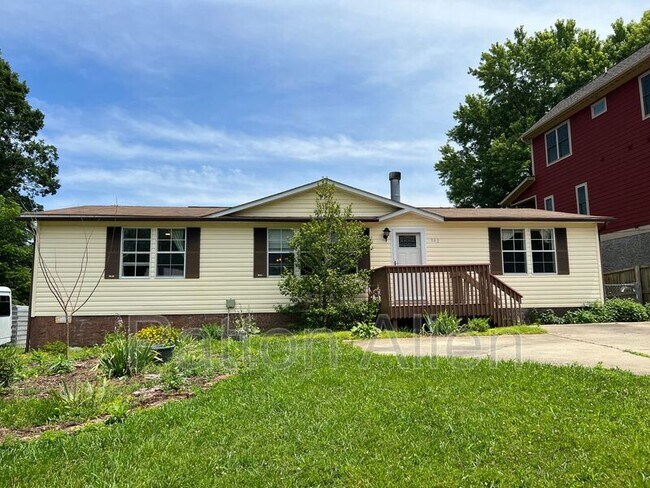 Primary Photo - 142 Logan Ave