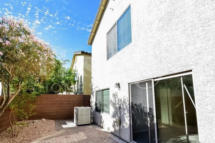 Building Photo - 7848 Marbledoe St