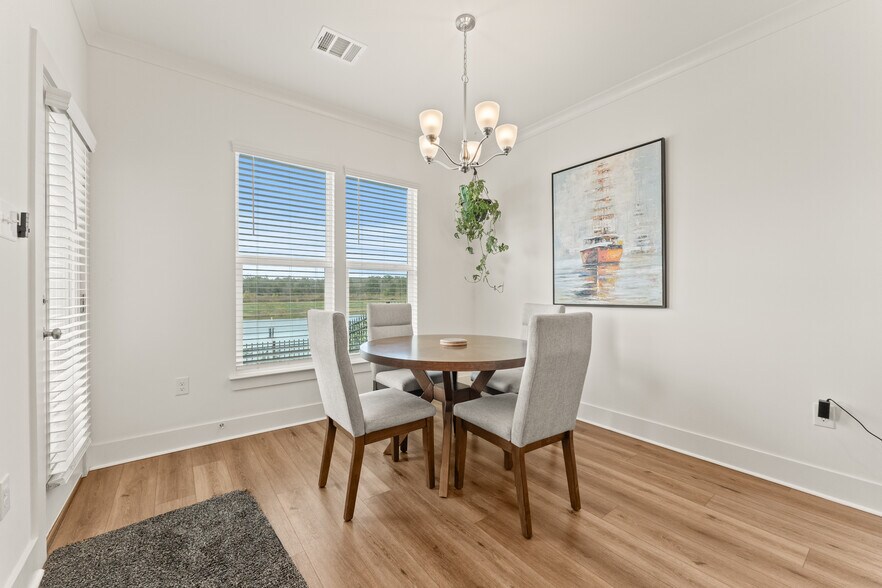 Building Photo - 1520 Tradewater Rd