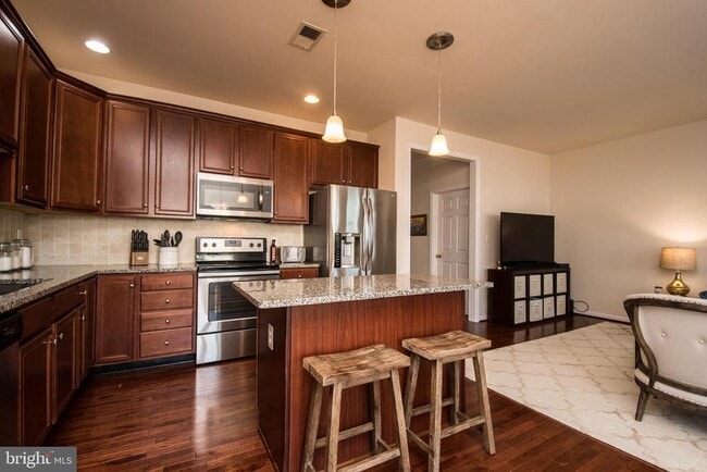 Building Photo - 203 Misty Pond Terrace