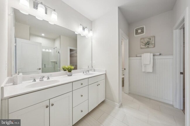 Building Photo - 44603 Wolfhound Sq