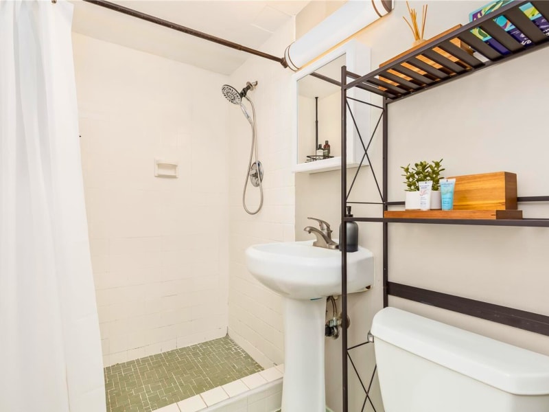 Building Photo - 445 Kaiolu St