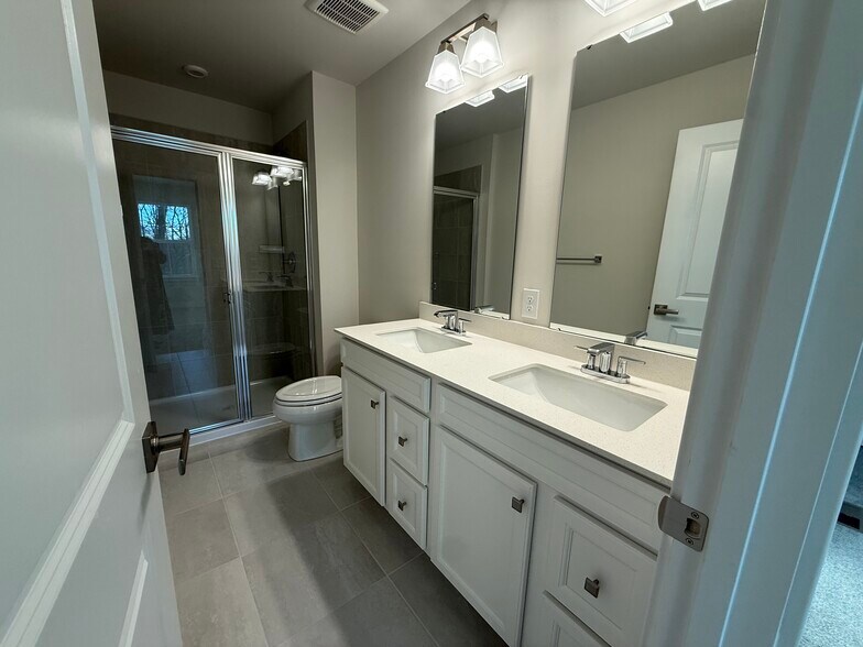 Building Photo - 4337 Reusch Cir