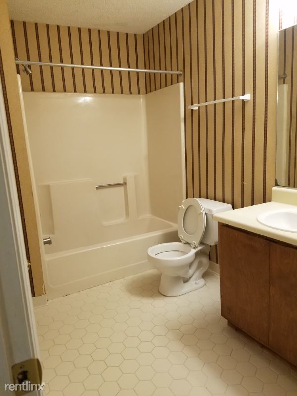 Building Photo - 1301 Marks Church Rd