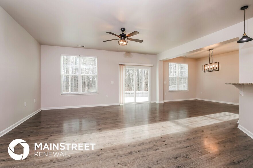 Building Photo - 250 Hawksbill Dr