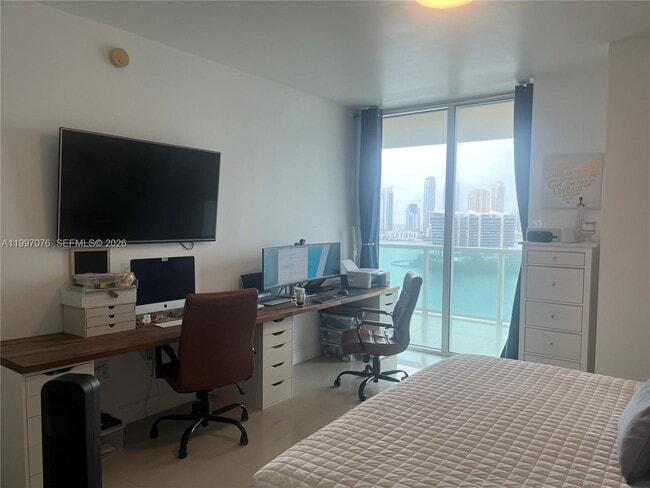 Building Photo - 3330 NE 190th St