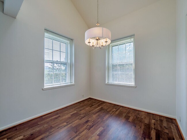 Building Photo - 3940 Langley Ct NW