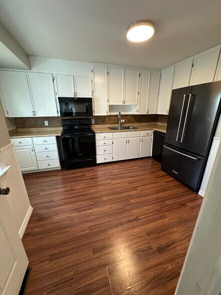 Building Photo - 8910 Lilly Dr