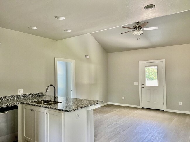 Building Photo - Brand new two bedroom home in Shawnee.