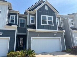 Building Photo - Spacious 4BR Townhome in Mount Pleasant | 2-Car Garage | Built 2020 | 2200 Sq Ft