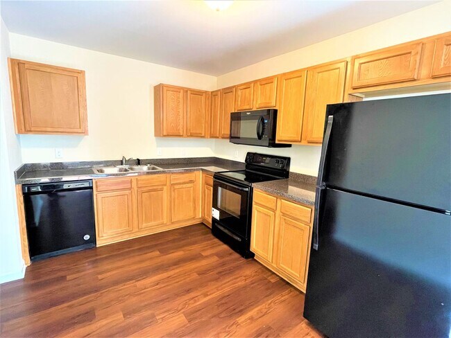 Building Photo - 81 Roseberry Cir
