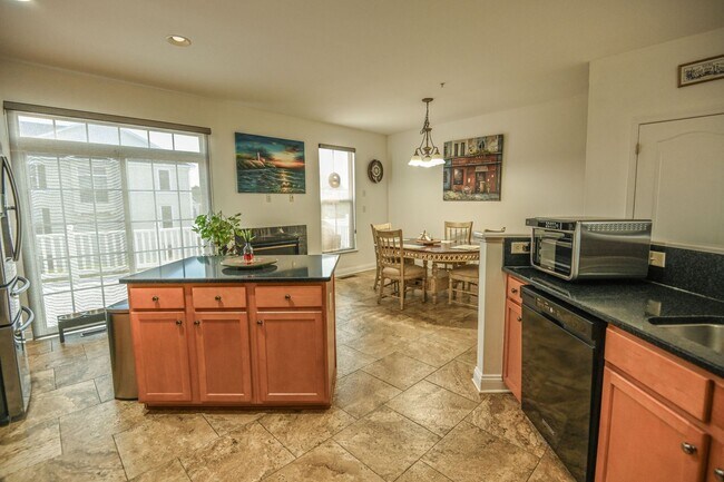 Building Photo - Piney Orchard Townhome