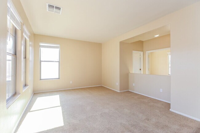 Building Photo - 6890 S Pearl Dr