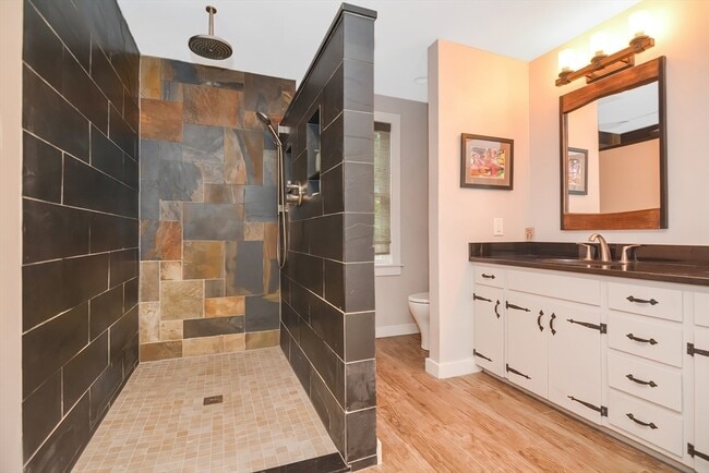 Building Photo - 144 Old Connecticut Path