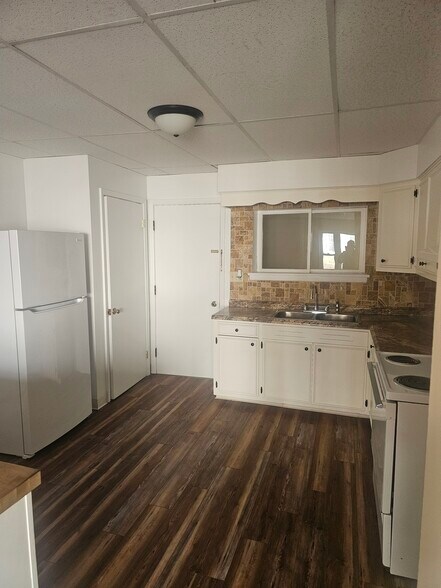 Building Photo - 834 Patrick Ln