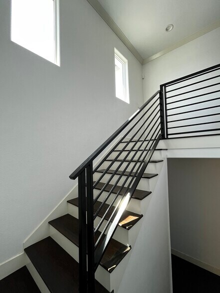 Building Photo - 13591 Brownell St