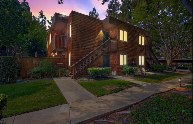 Building Photo - 1158 Honey Trl