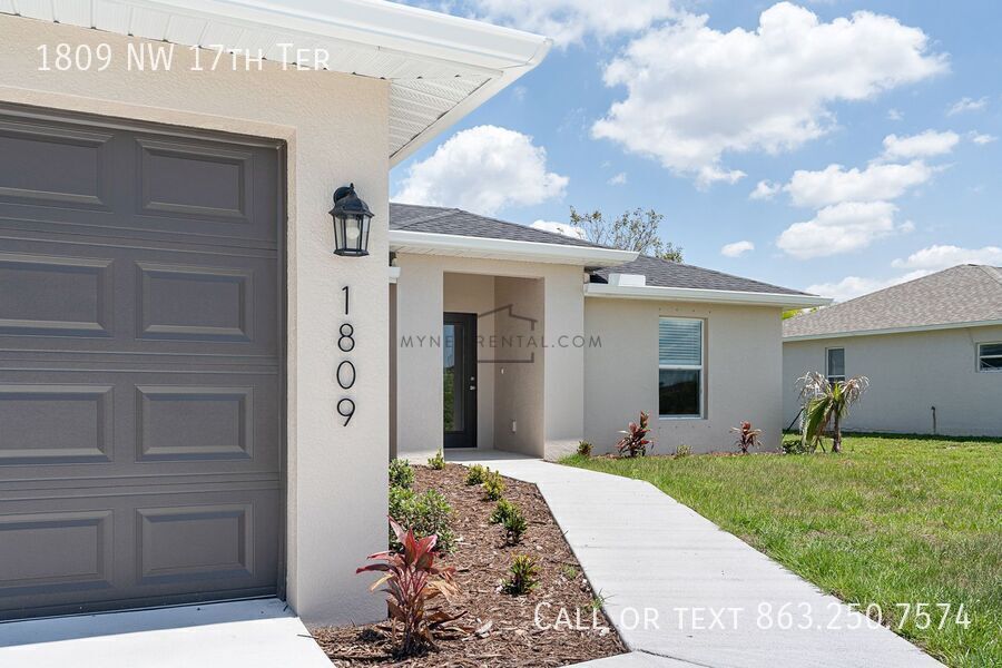 Building Photo - 1809 NW 17th Terrace