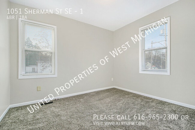 Building Photo - Available Now | 4 Bedroom 1 Bath Lower Lev...