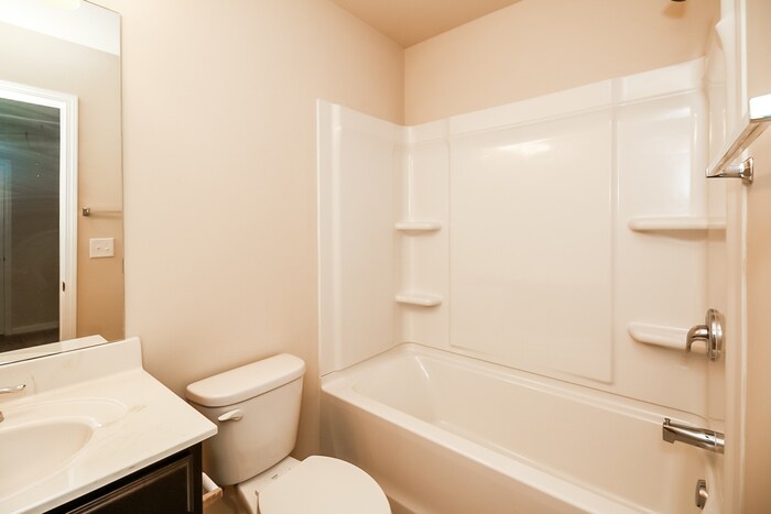 Building Photo - 385 Lossie Ln