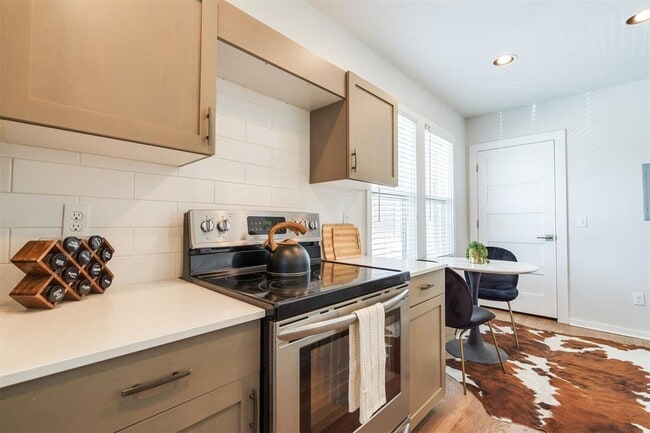 Building Photo - 201 NW 23rd St