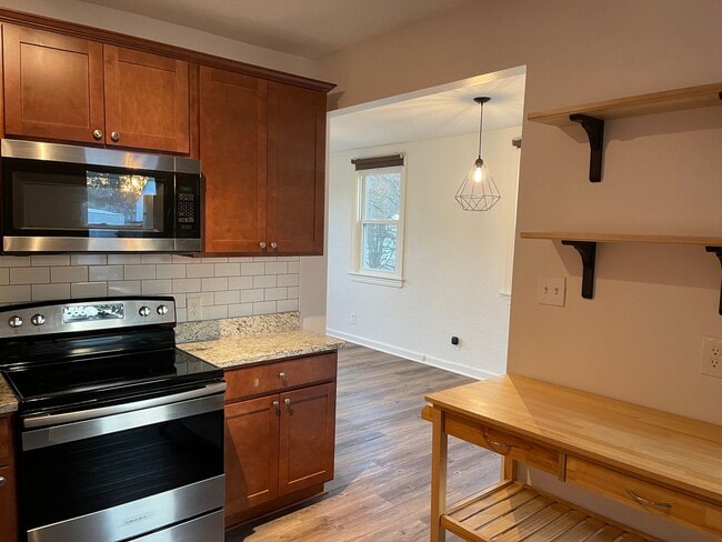 Building Photo - Impeccably Updated 3 BR / 2 BA Ranch