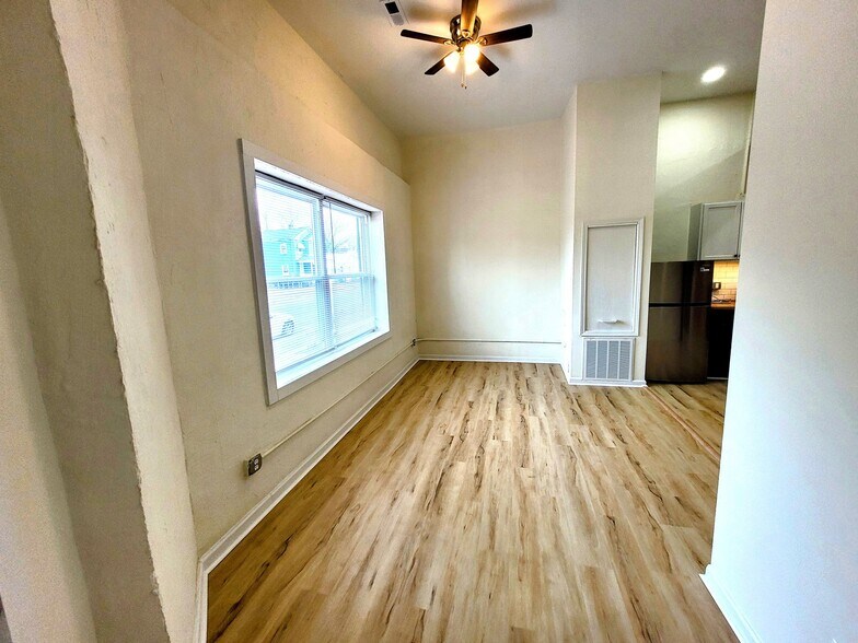 Building Photo - 828 Campbell St