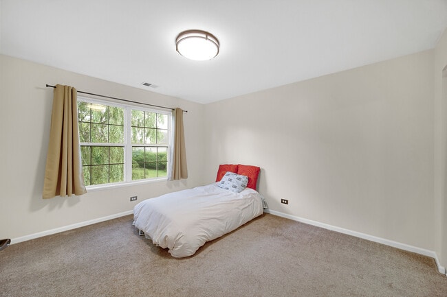 Building Photo - 2623 Cobblestone Dr
