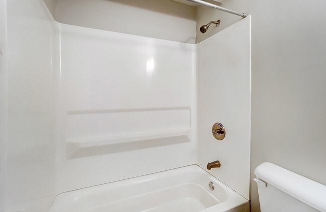 016[1].jpg - Chelsea Garden Apartments