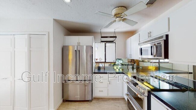 Building Photo - 2360 Riverwood Pines Dr