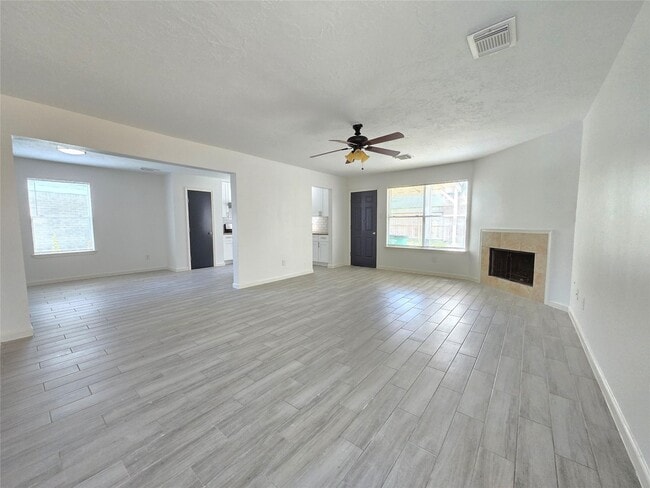 Building Photo - 11735 Sunny Stream Dr