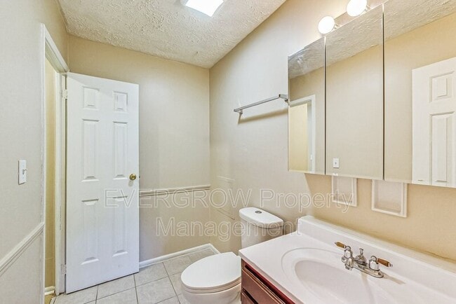 Building Photo - 3541 N Wittfield St