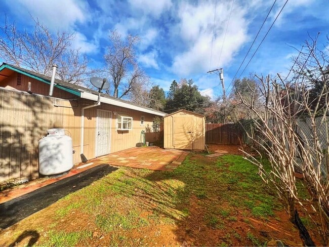 Building Photo - 4160 Oro Ln