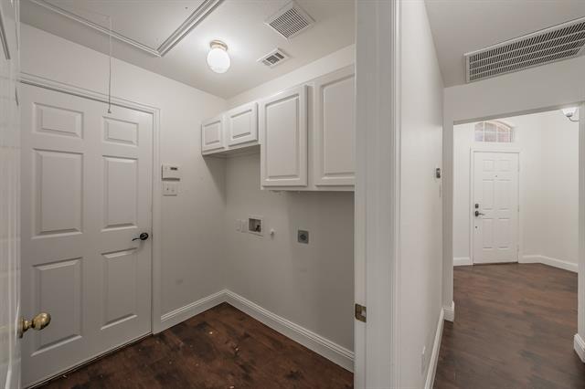 Building Photo - 1075 Port Sullivan Dr