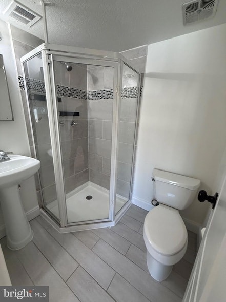 Building Photo - 3842 Bel Pre Rd