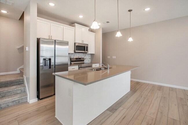 Building Photo - Beautiful 2 Bed 2 1/2 Townhome in Virginia Village