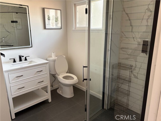 Building Photo - 327 Naomi St