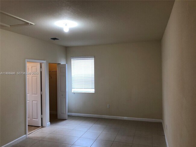 Building Photo - 17127 SW 96th St