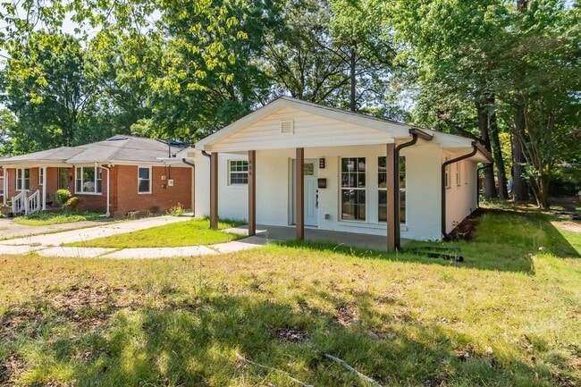 Building Photo - Completely Renovated Durham Home!