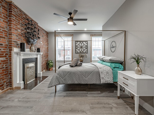 Building Photo - 3853 McRee Ave